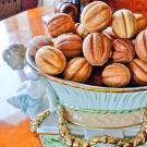 Орешки со сгущенкой: рецепты любимого лакомства из детства