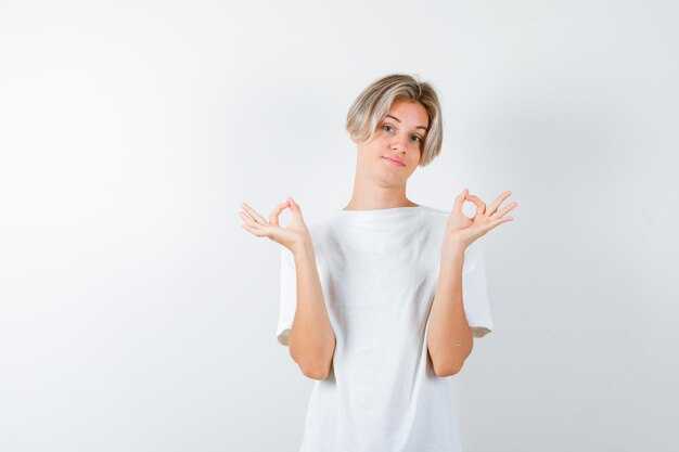 С движением важно не устраивать себе квест “умри, но сделай”. Для большинства работает схема: undefined2–4 силовых занятия в неделю</strong> (45–60 минут), плюс <strong>7–10 тысяч шагов</strong> в день, плюс 1 лёгкая кардио?сессия 20–40 минут по самочувствию. Если после тренировок ты злой, не можешь уснуть и постоянно голодный – снизь объём, добавь день отдыха, проверь, хватает ли белка и углеводов. А ты точно восстанавливаешься, или просто героически терпишь?’></p>
<h2>Гормональный баланс: питание, сон, стресс и физнагрузки</h2>
<p><img src=